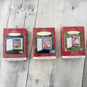 Hallmark Keepsake Ornament - The Pooh Book Series1998, 1999, 2000